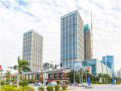 追寻梦想，与洋妞共度美好时光